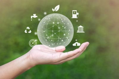 媒體聚焦上海金融 以“五篇大文章”為引領，賦能高質(zhì)量金融服務與環(huán)保技術開發(fā)